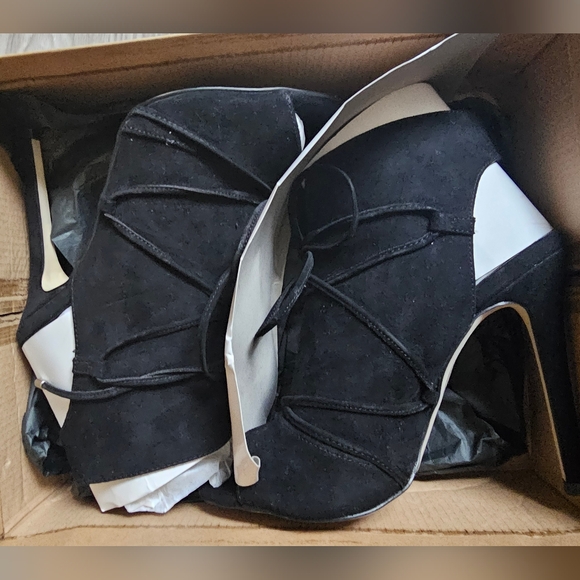 ASOS Estelle Tie Up Peep Toe Booties - Black Suede Sz: 7 - Picture 15 of 16